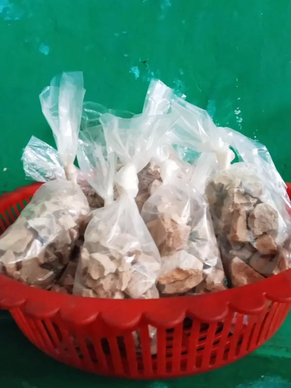 Tanah liat, pengurang rasa pahit