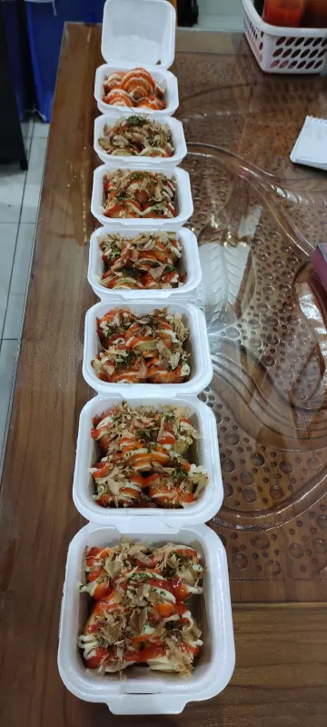 Takoyaki telur puyuh isi 5+toping