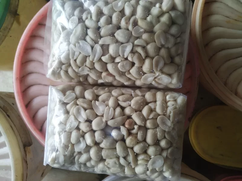Kacang tanah kupas