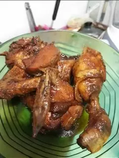 Paha ayam bacem