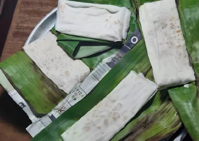 Tempe bungkus daun