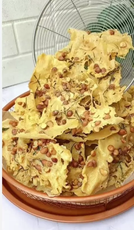 Peyek kacang tanah
