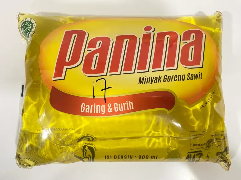 Minyak Goreng Panina (900ml)