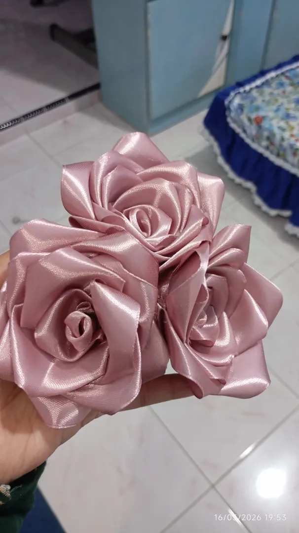 Bunga Mawar Satin
