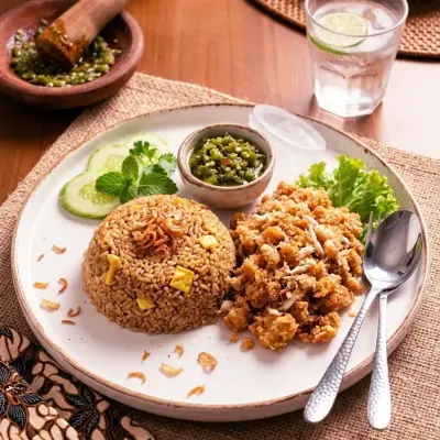 Nasi Goreng Ayam Geprek Sambal Ijo