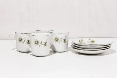 Set Cangkir Teh Motif Bunga 4 pcs + Lepek