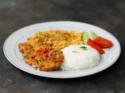 Mie Goreng Telur Dadar + Nasi
