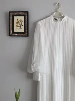Gamis Putih Plisket
