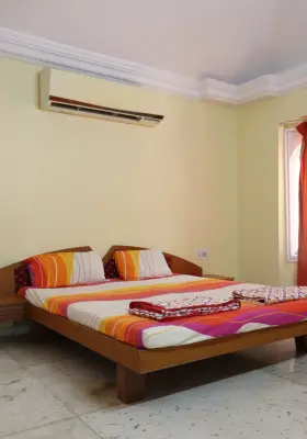 Kamar Kos AC Kasur Double / Bulan