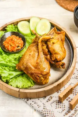 Bebek Goreng + Sambal Lalapan