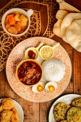 Nasi Padang Rendang + Telur