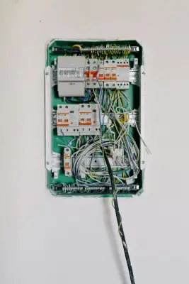 Pasang MCB / Panel Listrik