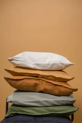 Bantal Warna-warni