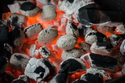 Arang Batok Kelapa Siap Bakar