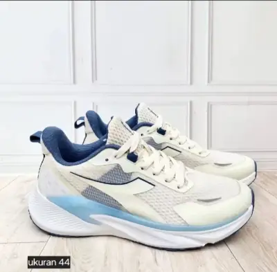 Diadora