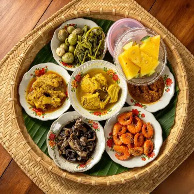 Makan Bedulang Wisata Sawah Kali Tengah Desa Perpat,Belitung