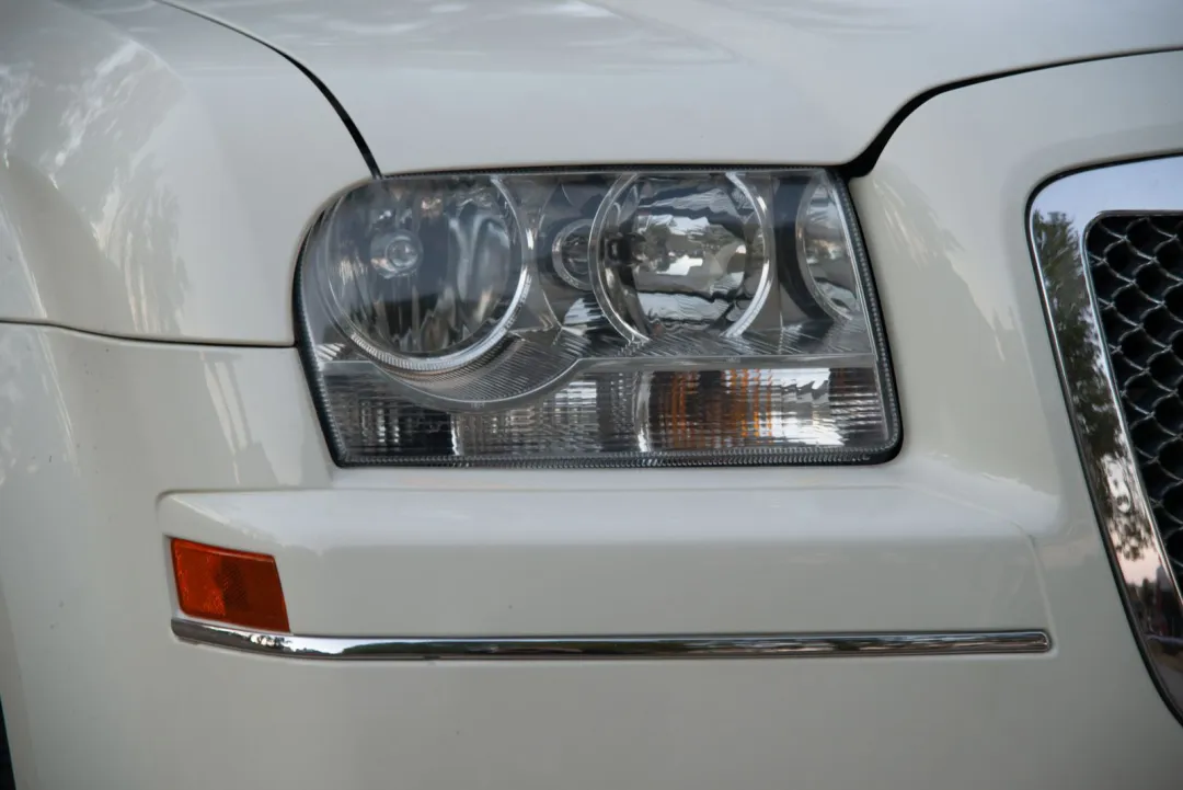 Lampu Depan Mobil (Headlamp)