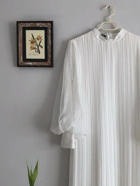 Gamis Putih Plisket