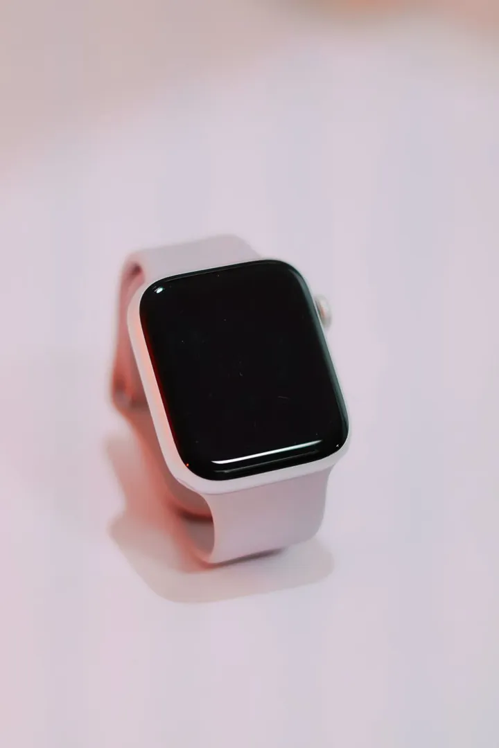 Smartwatch Wanita Pink