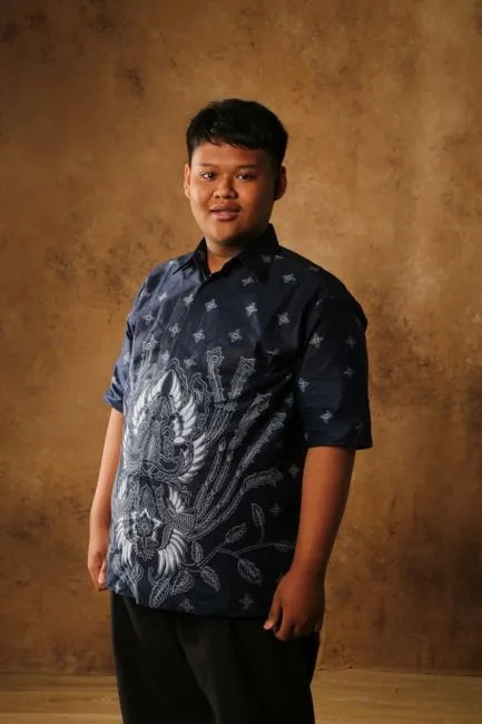 Kemeja Batik Lengan Pendek Biru Tua