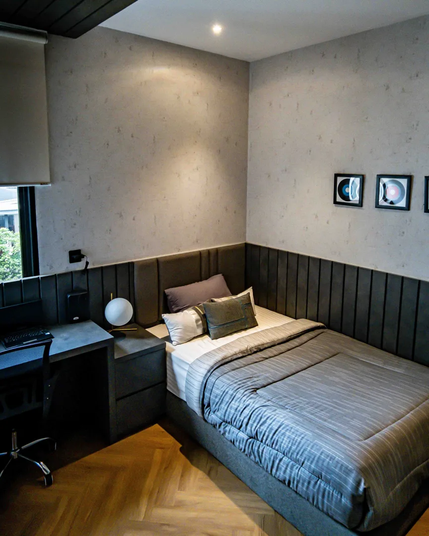 Kamar Kos Eksklusif / Bulan