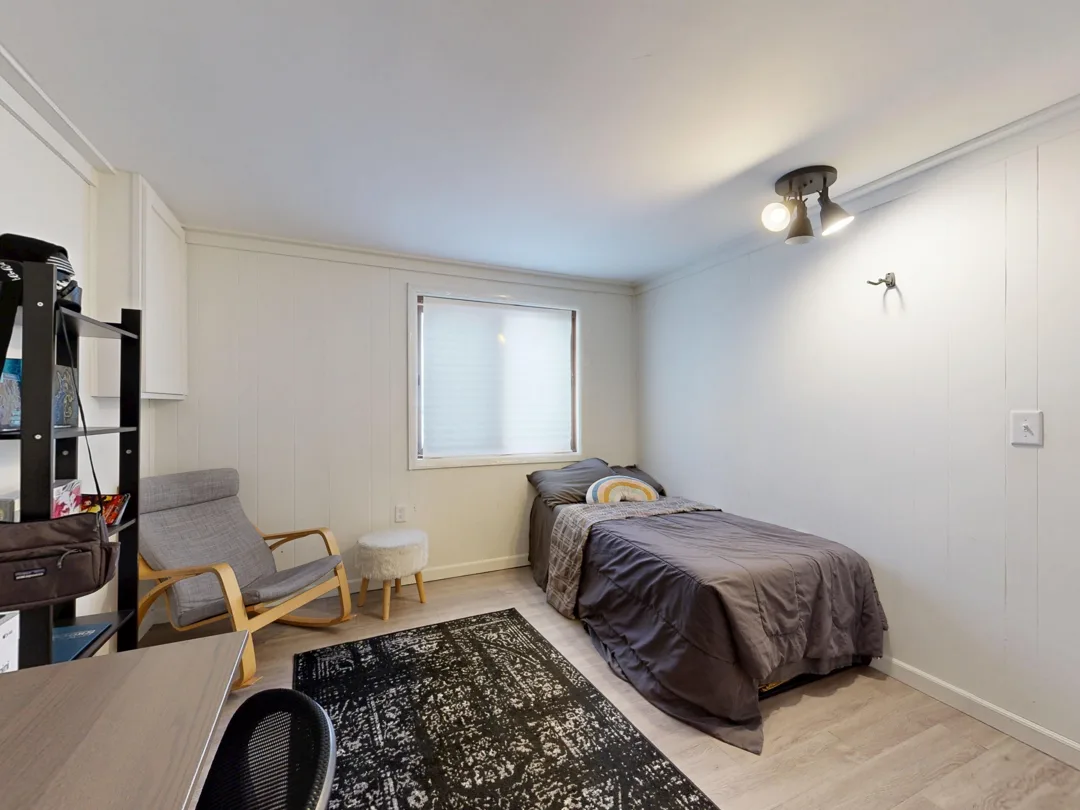 Kamar Kos Mahasiswa Furnished / Bulan