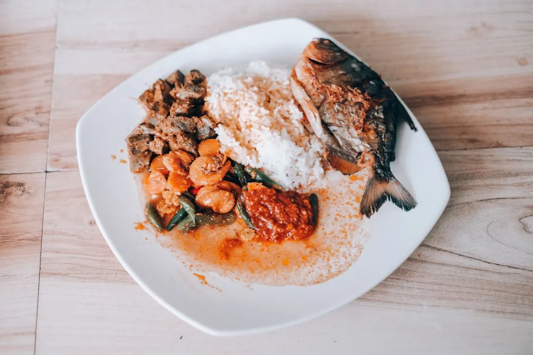 Nasi Ikan Goreng + Sayur