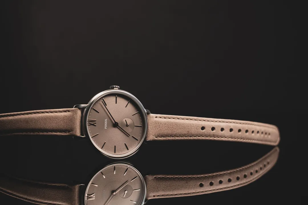 Jam Tangan Wanita Strap Kulit Rose Gold