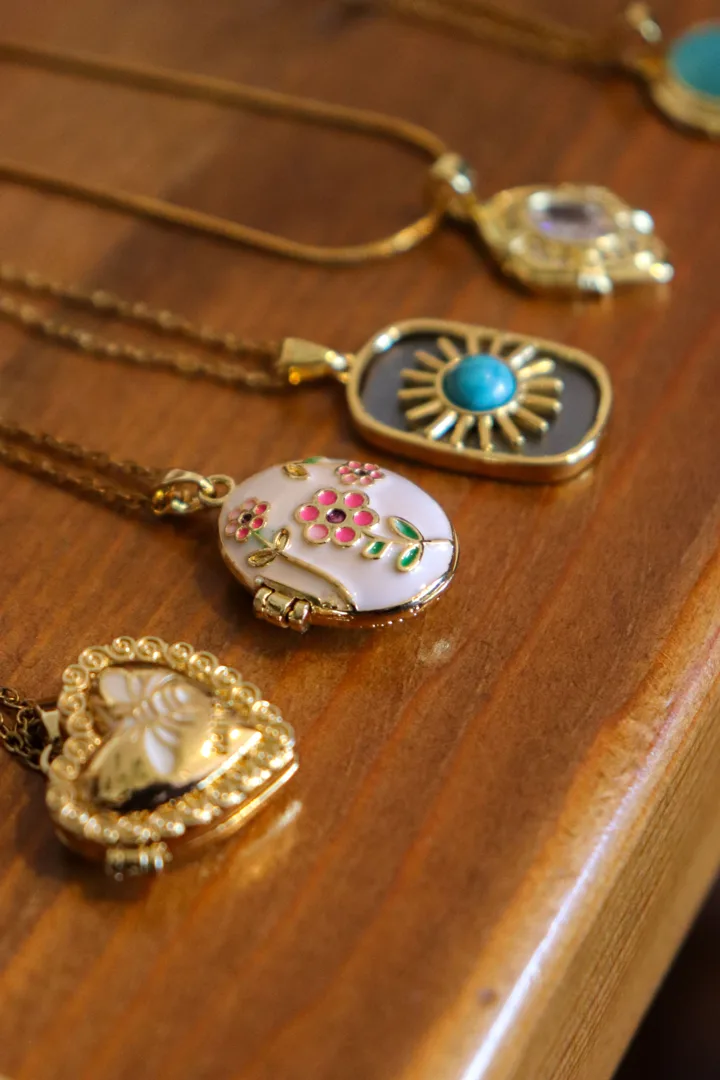 Kalung Liontin Lapis Emas Aneka Motif
