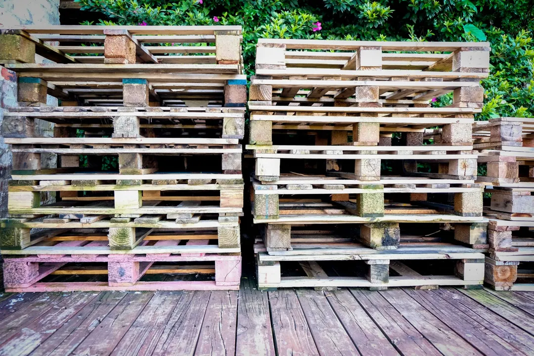 Palet Kayu Bekas