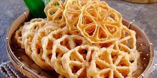 kue kembang goyang
