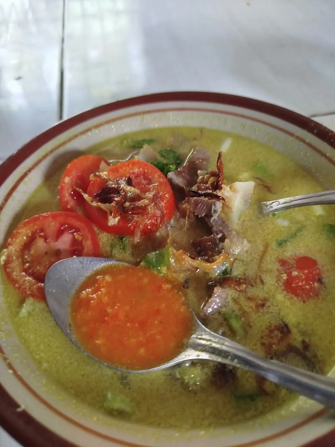 Soto kuning daging