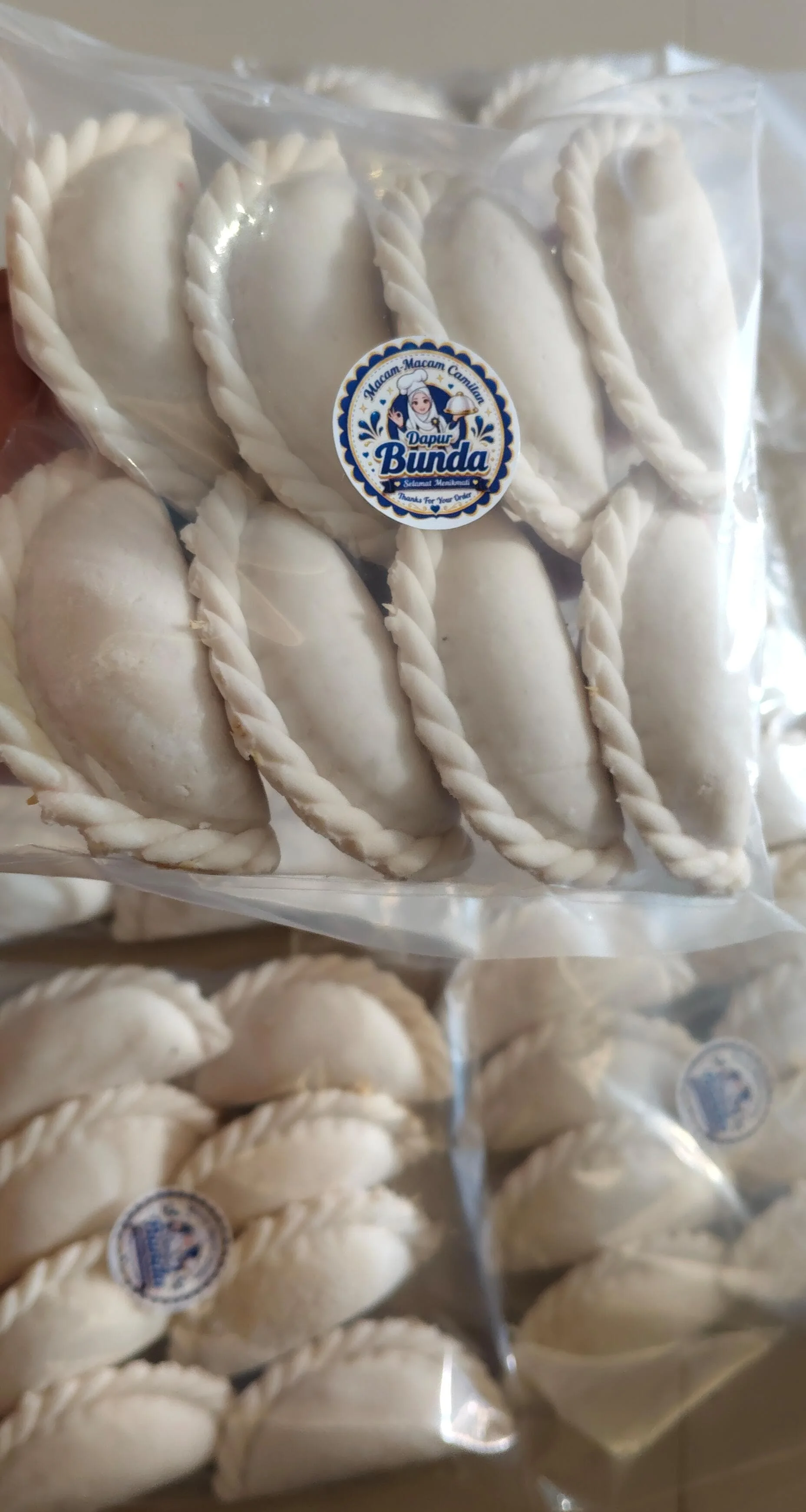 Cireng isi ayam suwir