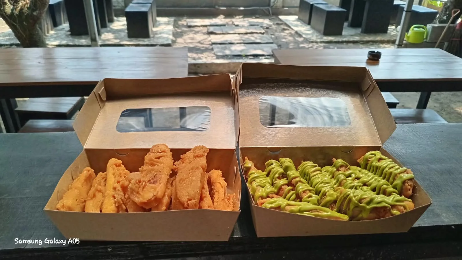 Pisang greentea