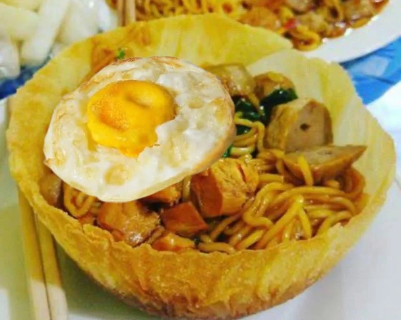 Mie mangkok pangsit