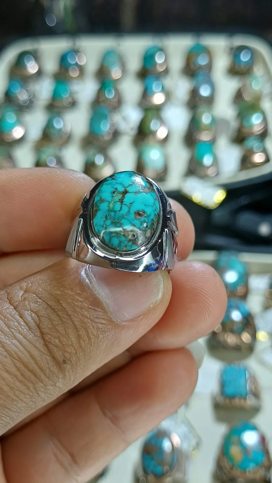 Batu pirus persi biru serat mas.ukuran batu 15mm x 12mm. Size jari 7. Ring Monel Handmade Mahar. Rp