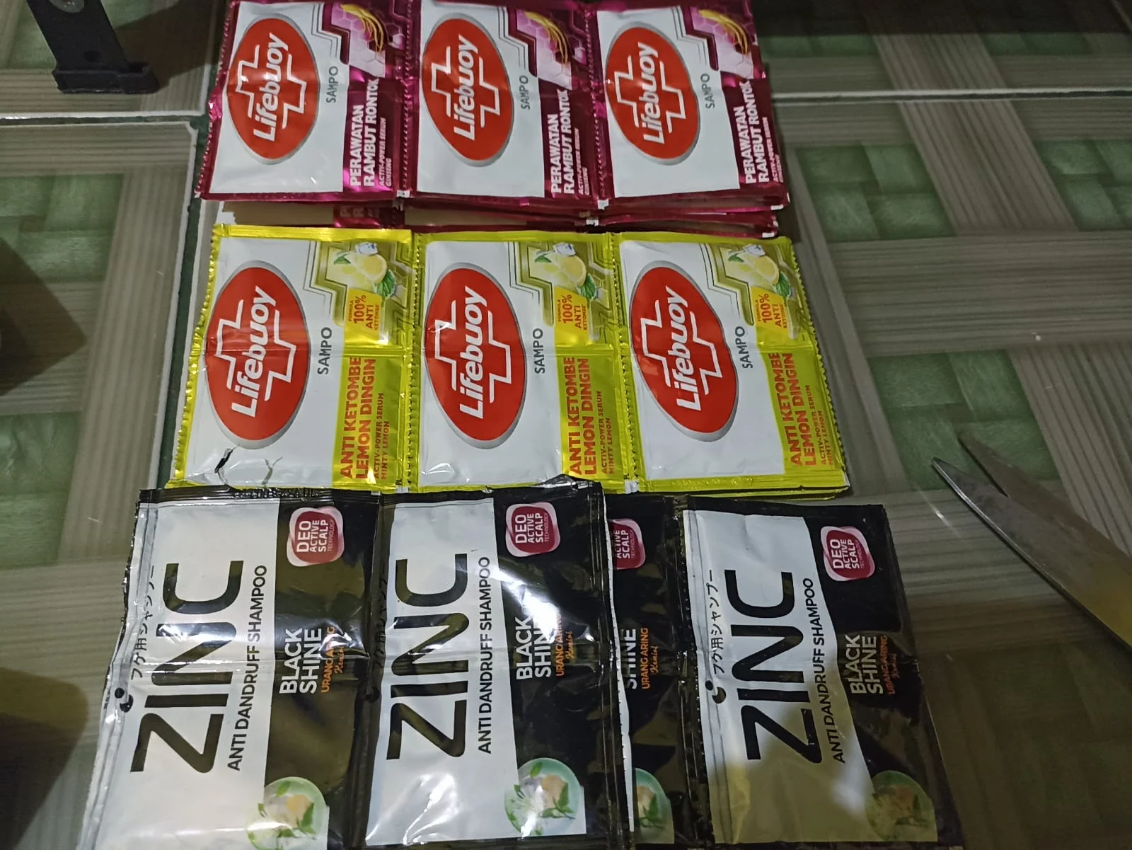 Shampo zinc dan lifrbuoy