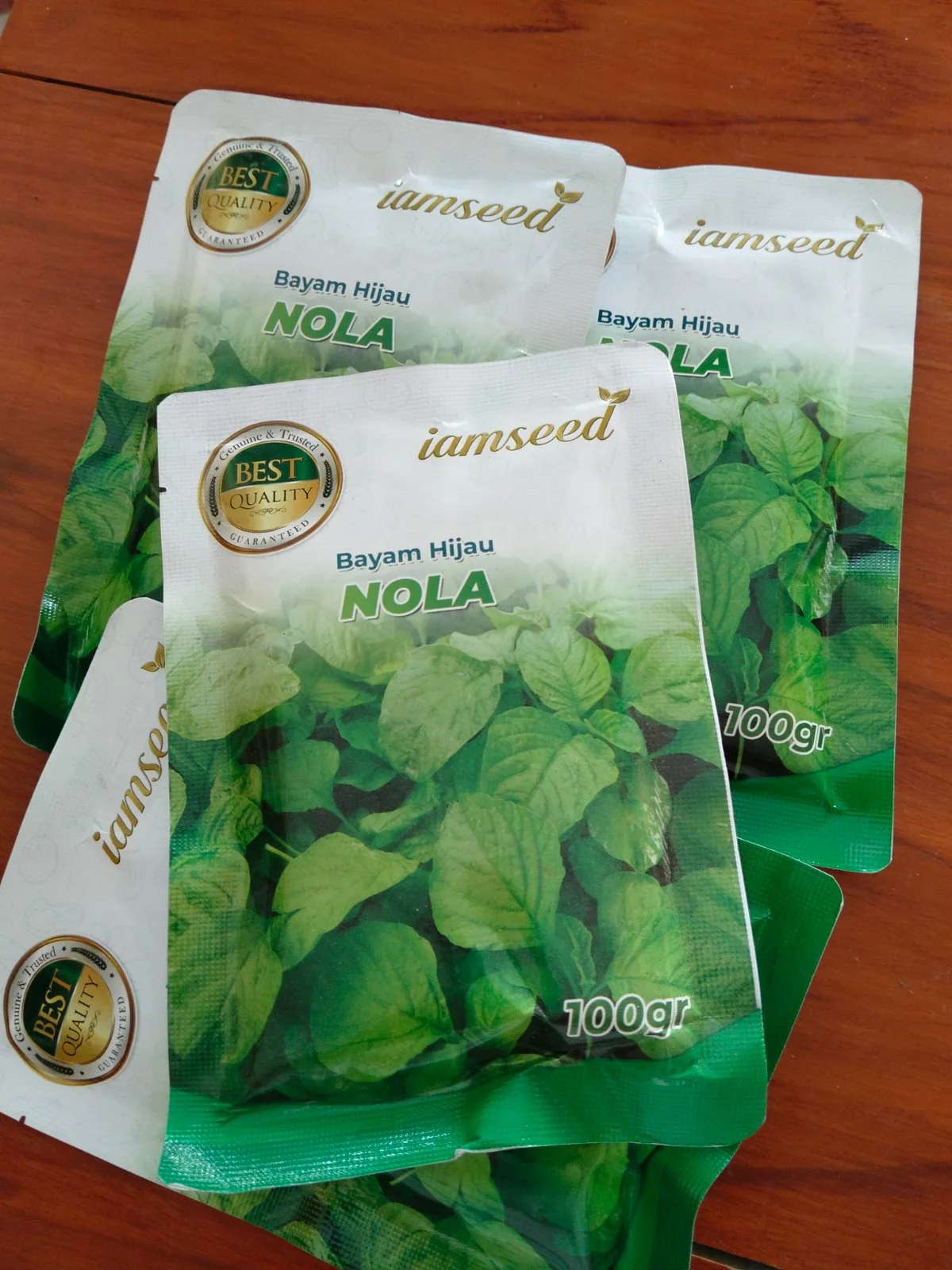 Bayam Nola
