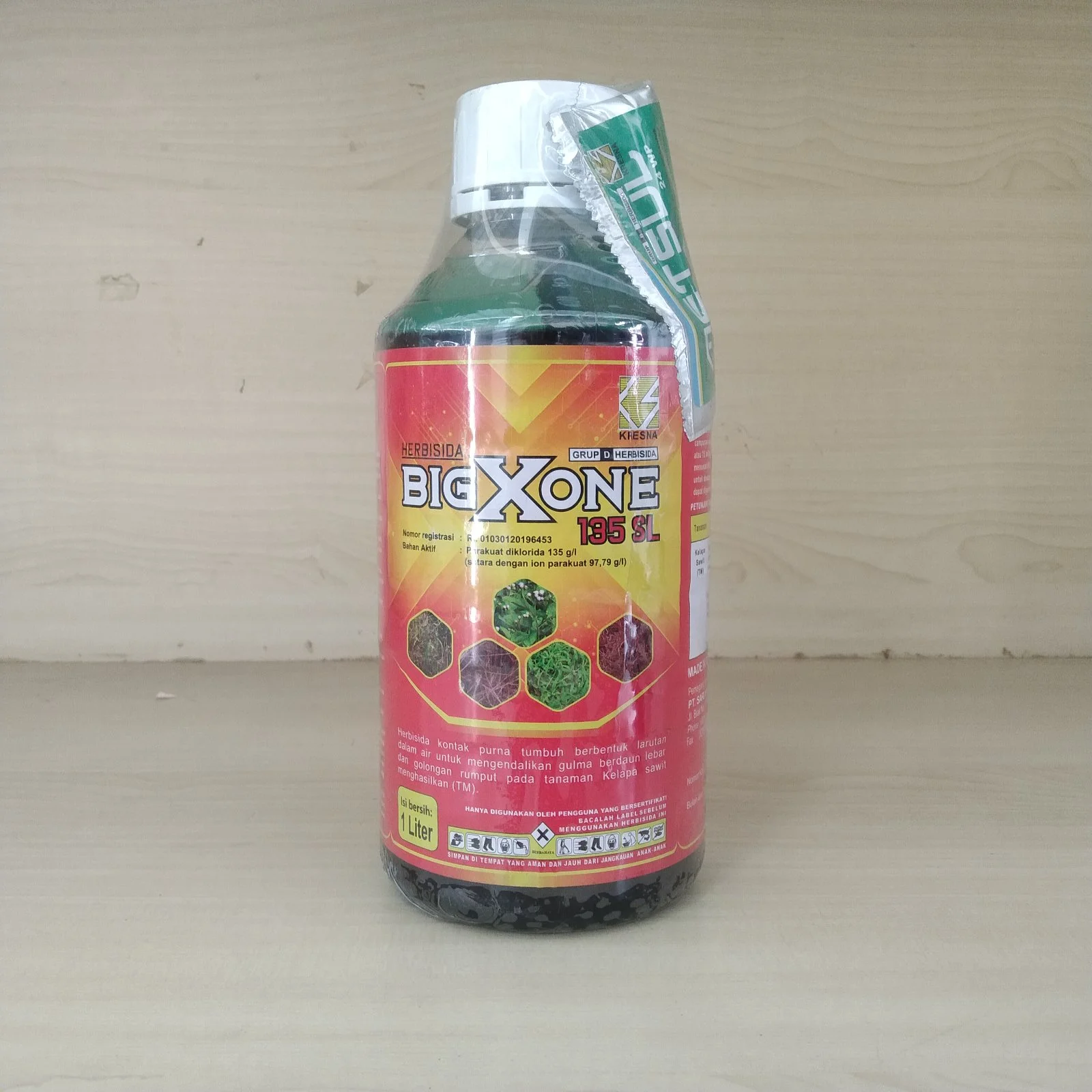 Bigxone 135SL (ba. Parakuat diklorida 135 g/l setara dengan ion parakuat 97, 79 g/l) 1L