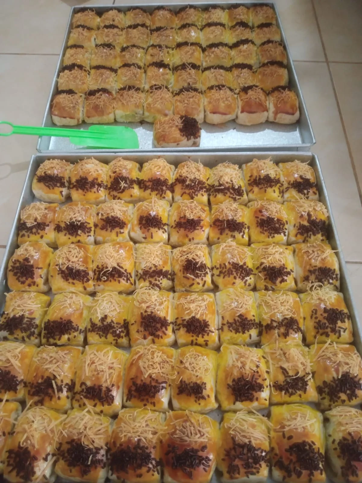 Bolen pisang coklat keju