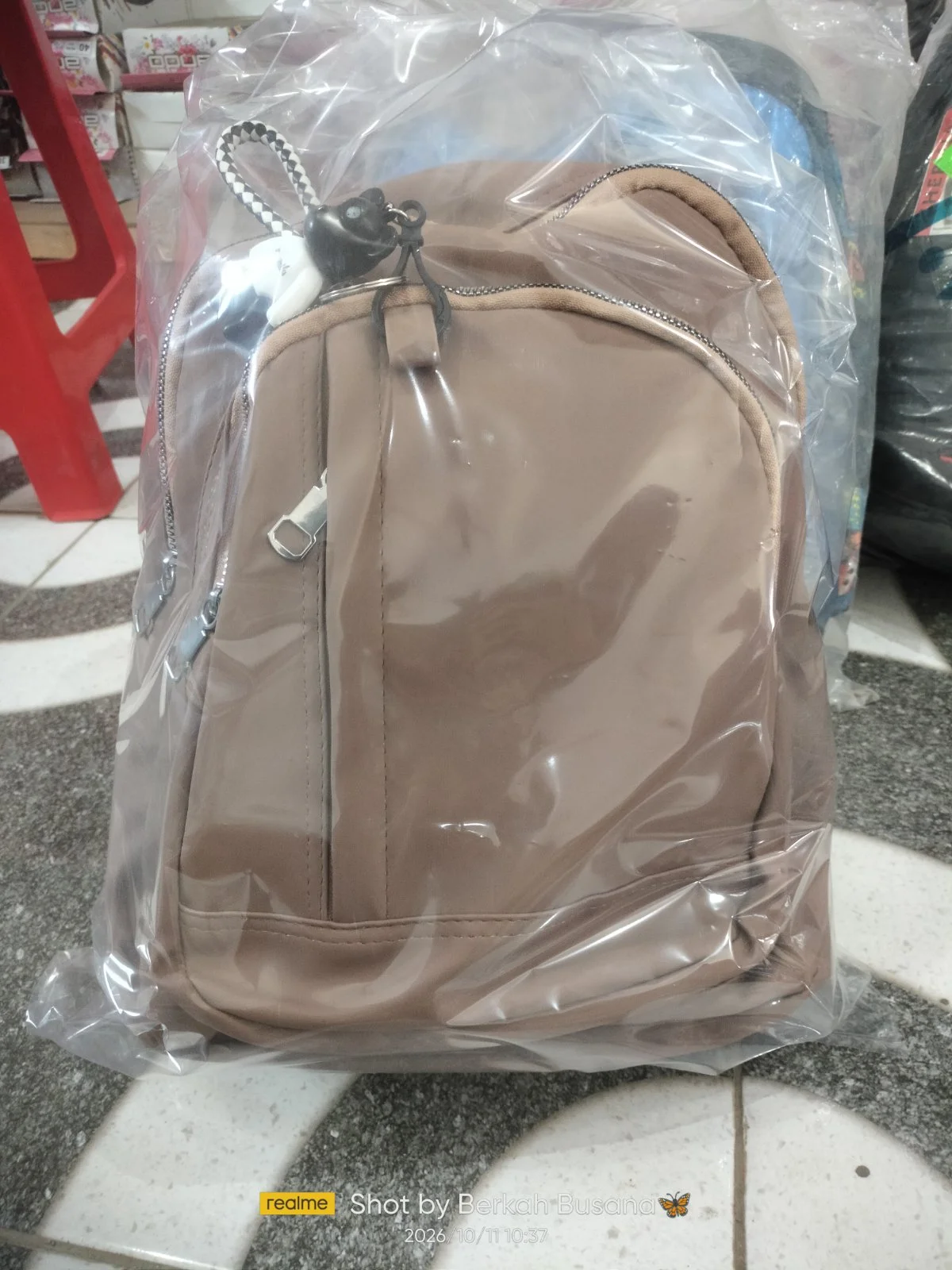 Tas cewek sedang coklat