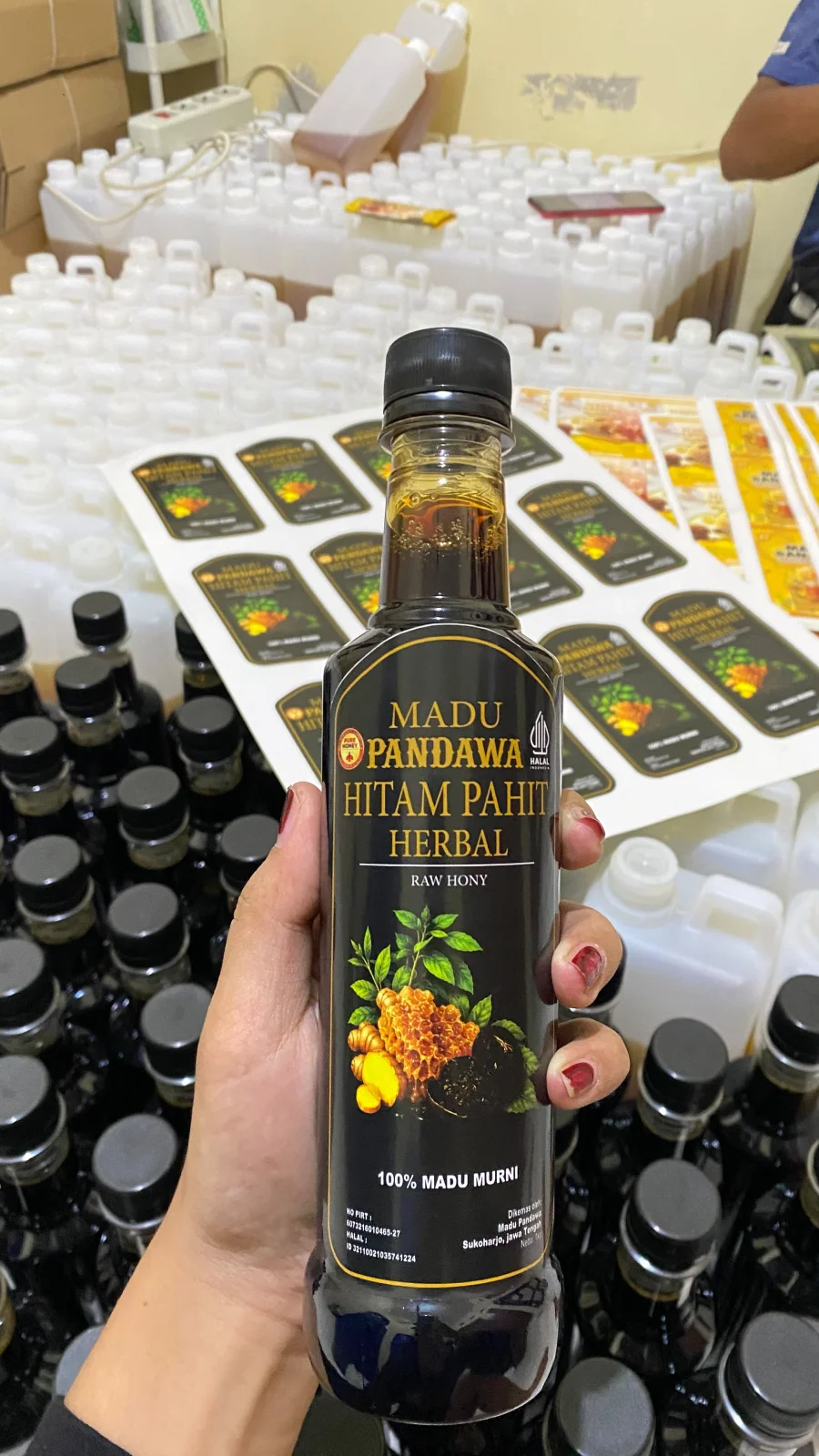 Madu Pandawa hitam pahit