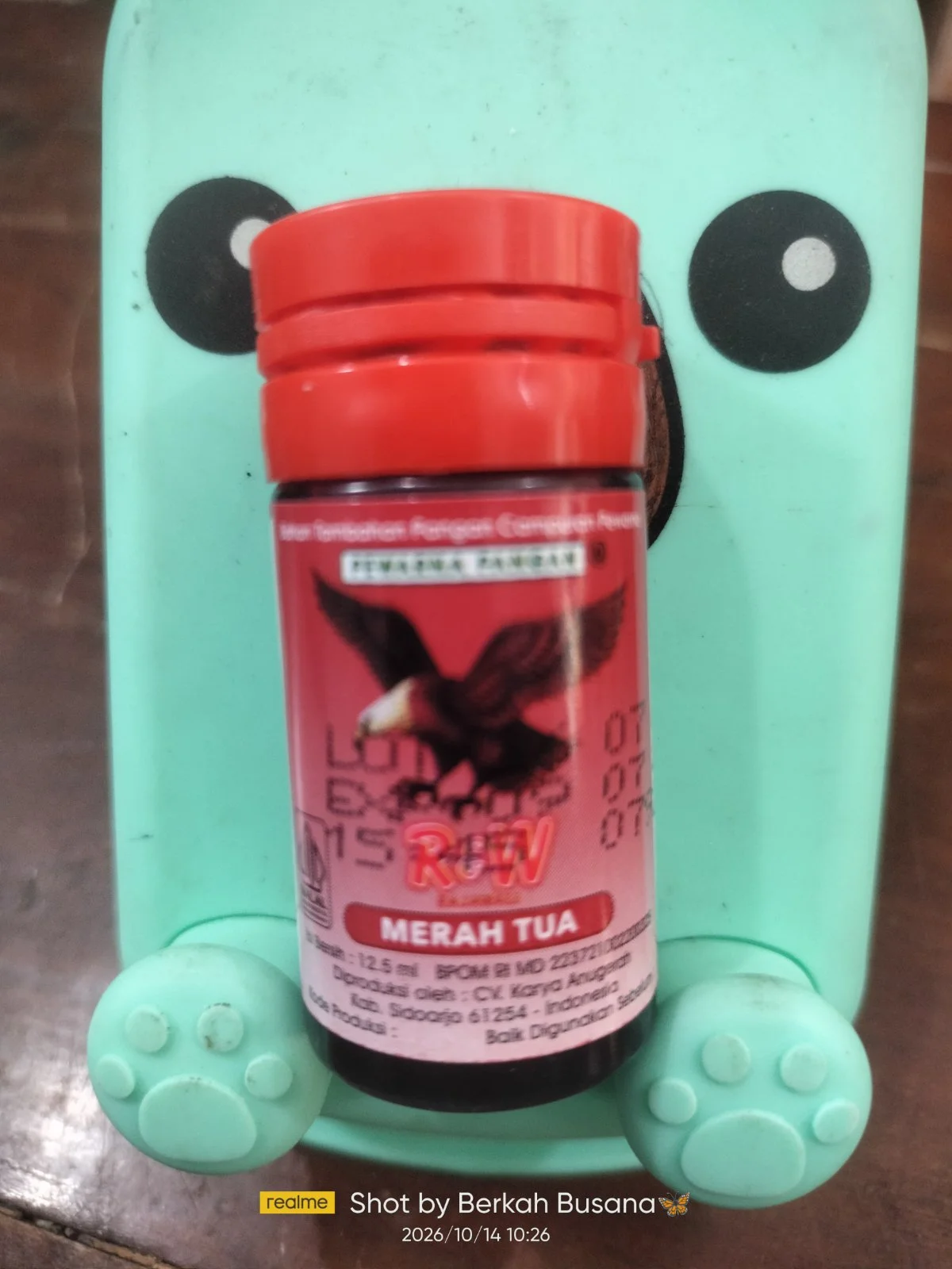 Pewarna merah tua
