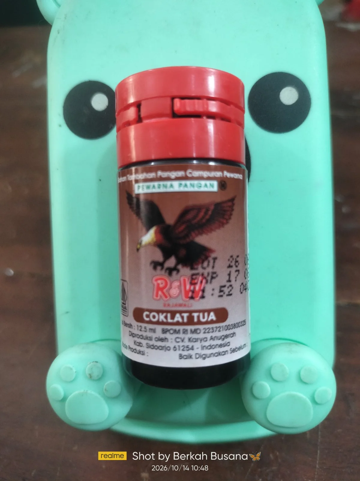 Pewarna coklat tua