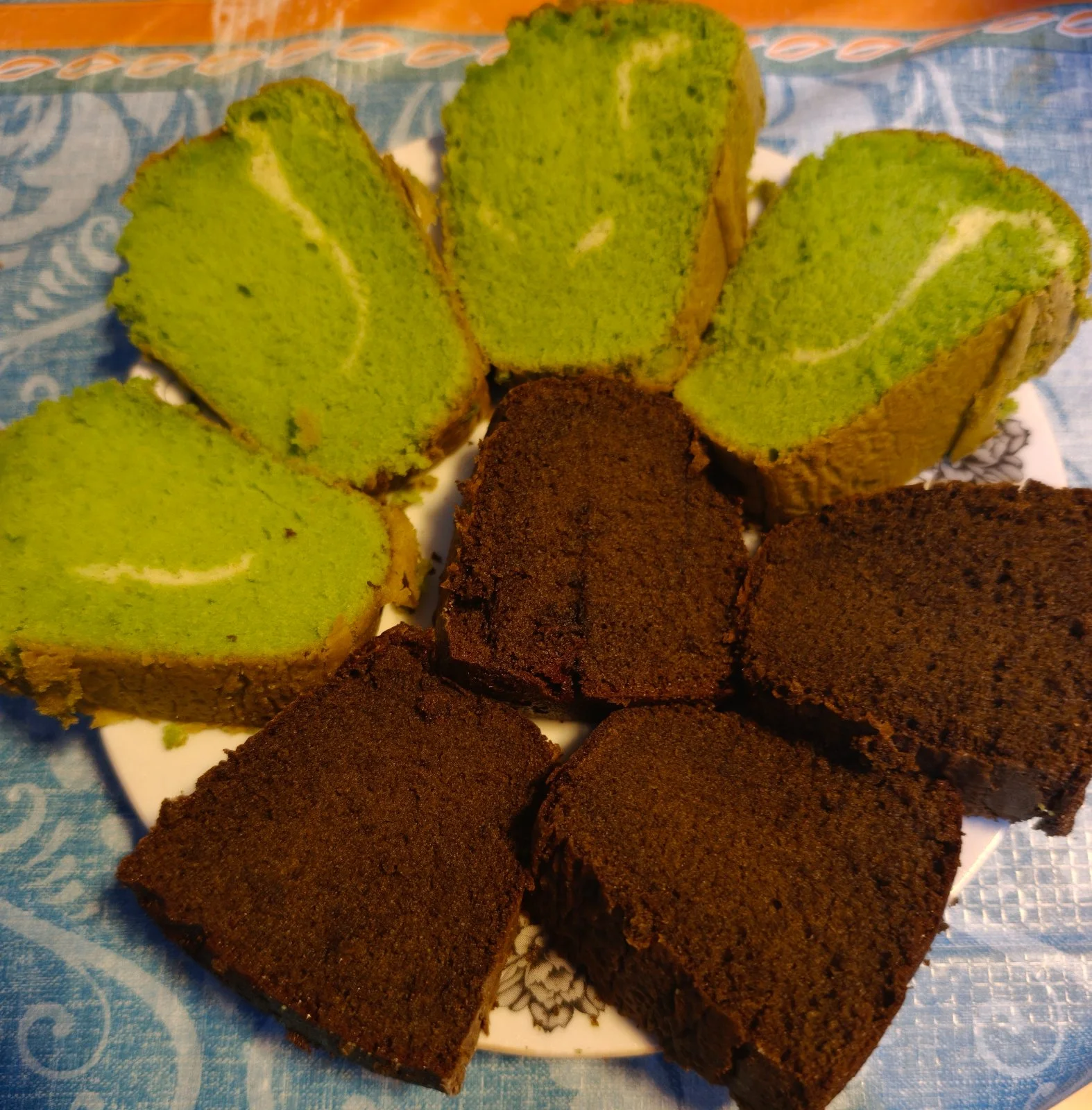 Bolu pandan dan bolu gula aren