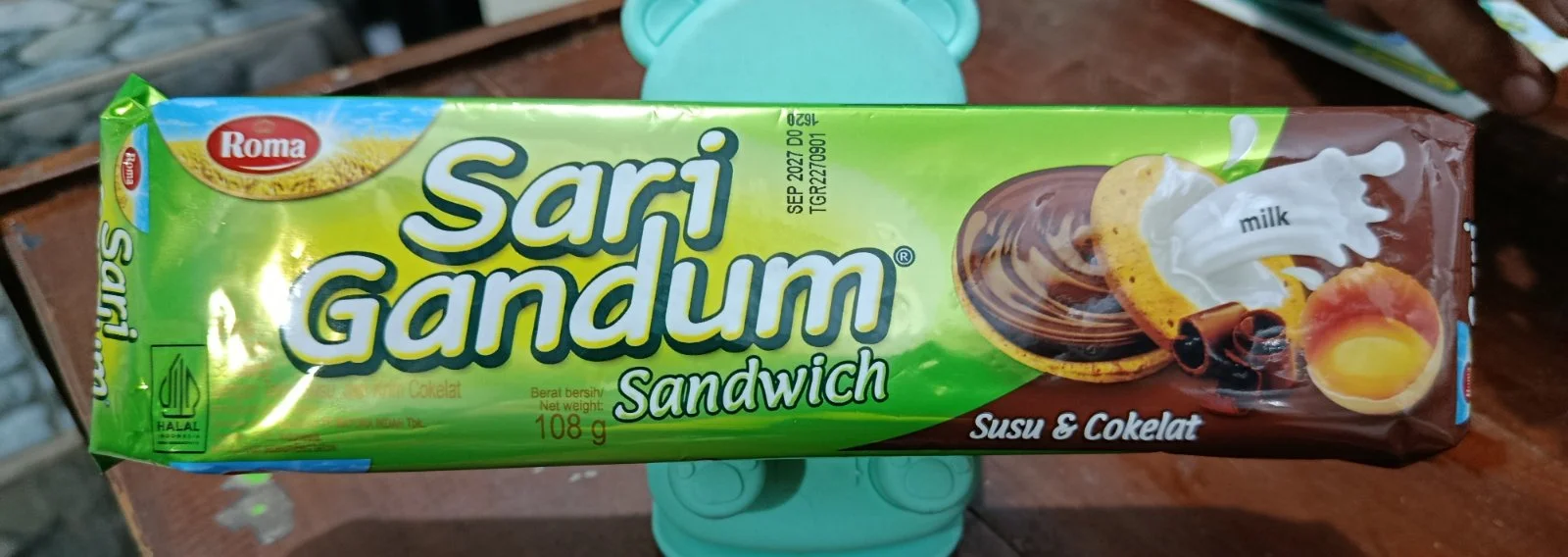 Sari gandum sandwich coklat susu