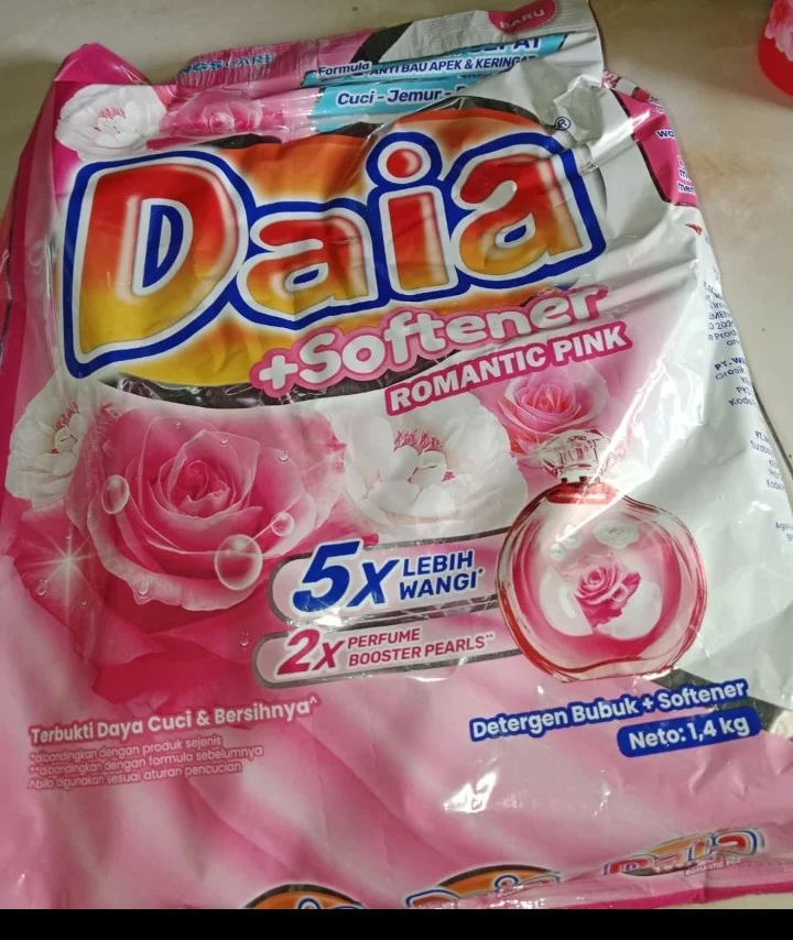 Deterjen bubuk daia jumbo