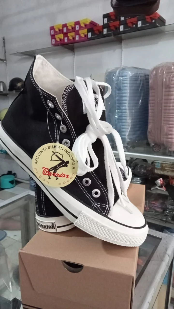 Sepatu warior tinggi